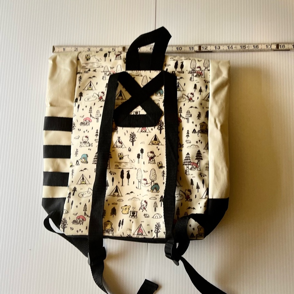 Loot Crate Hello Kitty Backpack - Picture 6 of 10